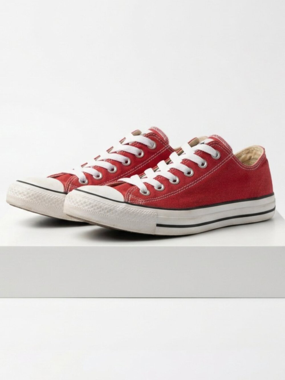 Converse Chuck Taylor All Star Low Top Sneakers - Classic Red